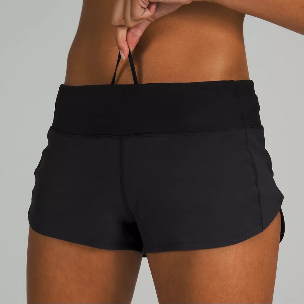 Lululemon 2.5’’ Speed Up Shorts